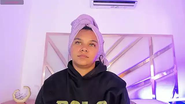 Freechat Carolina_Evanss on StripChat