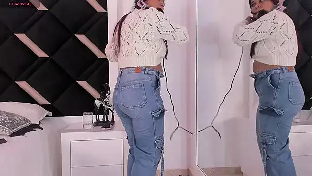 Freechat Carolina_Evanss on StripChat