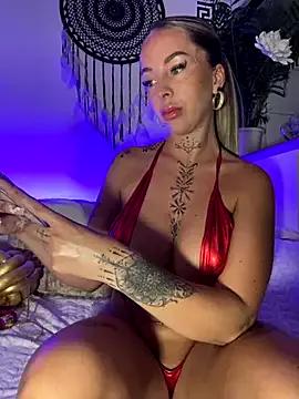 Freechat CheekyChels on StripChat