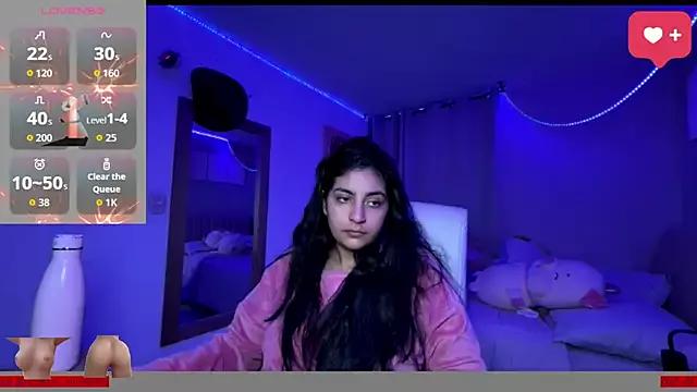 Freechat cloe_small on StripChat