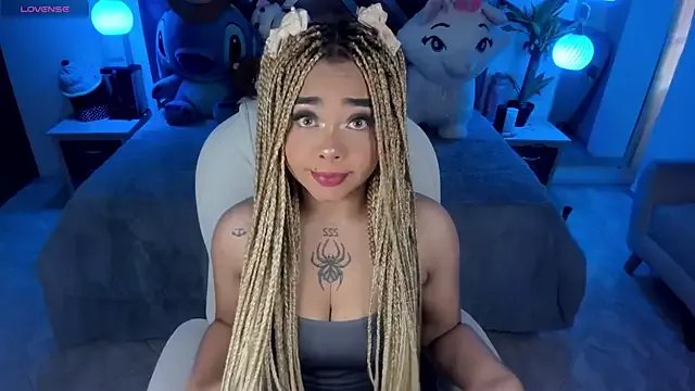 Freechat conny__curly on StripChat