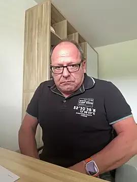 Freechat coupleLatinaLovers on StripChat