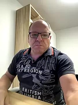 Freechat coupleLatinaLovers on StripChat