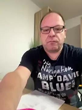 Freechat coupleLatinaLovers on StripChat