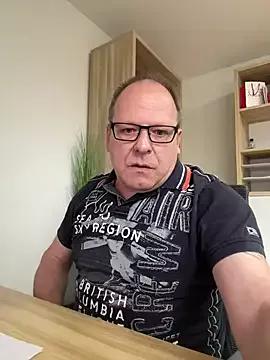 Freechat coupleLatinaLovers on StripChat