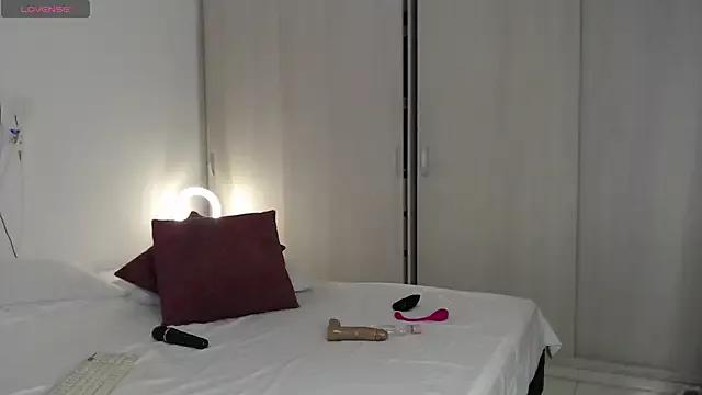 cristal_sexybody on StripChat