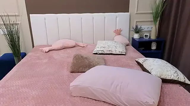 Freechat daniellia_ on StripChat