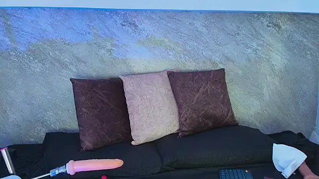 Dixie_grey1 on StripChat 