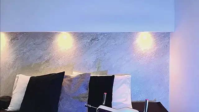 Dixie_grey1 on StripChat 