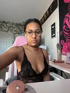 DreaLaLuna from StripChat