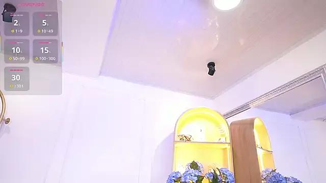 Freechat elasummer on StripChat