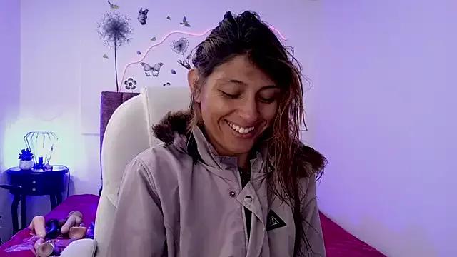 Freechat elena_detroya on StripChat