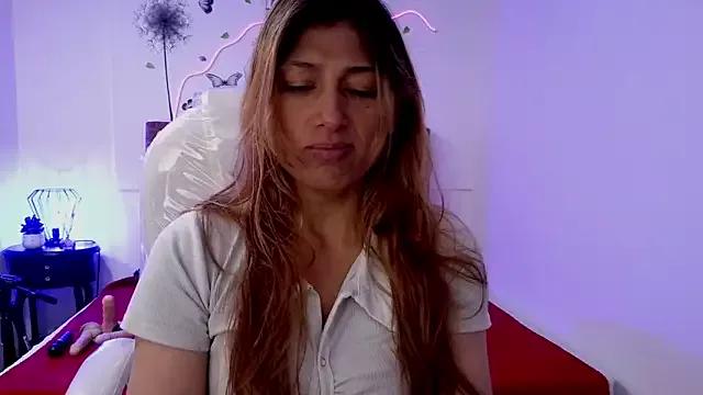 Freechat elena_detroya on StripChat