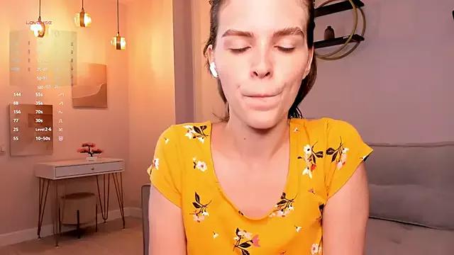 EleneButton on StripChat