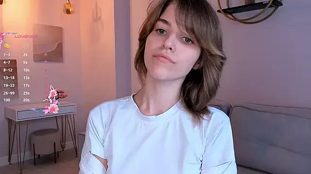 Freechat EleneButton on StripChat