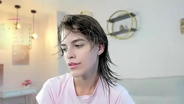 Freechat EleneButton on StripChat