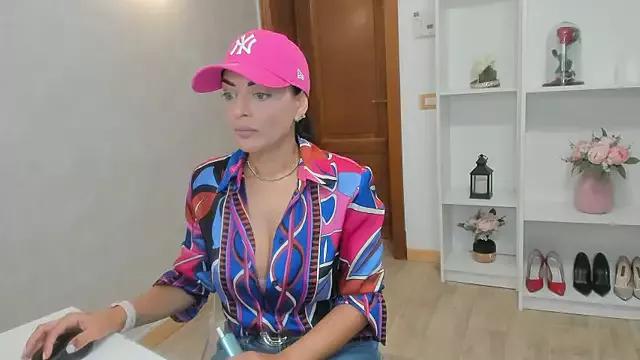 Freechat ElisaBaxter on StripChat