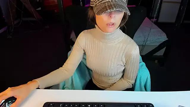Elizabe_th on StripChat 
