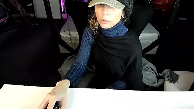 Elizabe_th on StripChat 