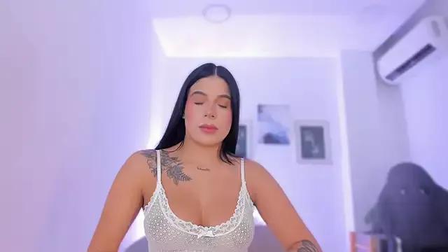 emelie_89 on StripChat 