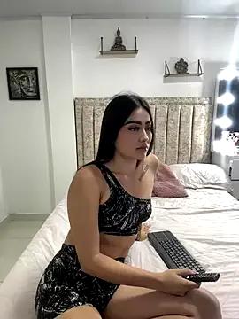 Slutty EmiilyEvans_ from StripChat EmiilyEvans_ from StripChat