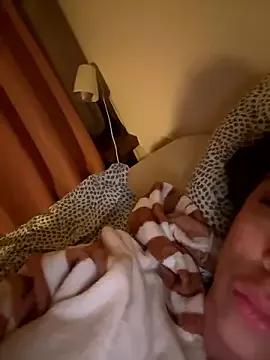 Freechat emiliasommer on StripChat