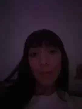 Freechat emiliasommer on StripChat