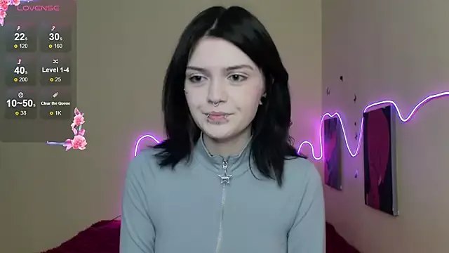 EmmaDarkk on StripChat 