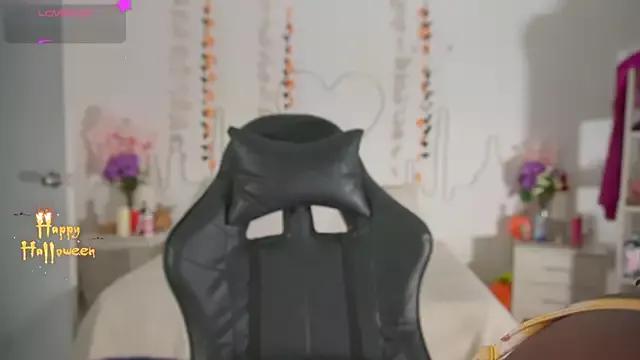 Watch StripChat's EmmaSanzz_ EmmaSanzz_ from StripChat