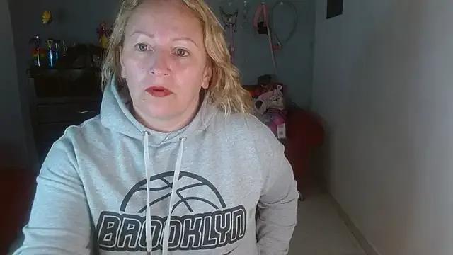 emperabigbootybigass on StripChat 
