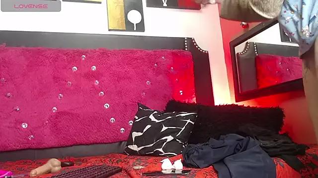 Engeelll from StripChat