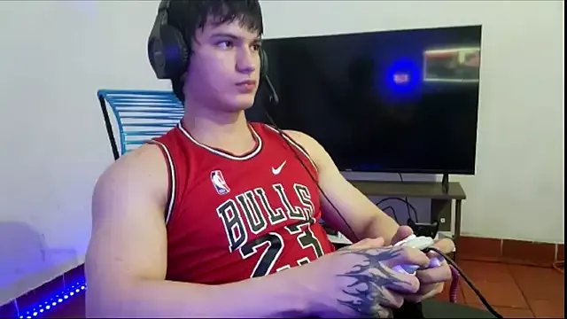 Freechat ErickWalton on StripChat