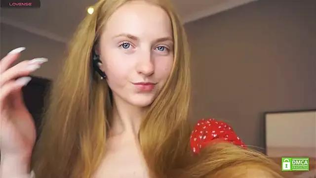 Freechat EsmaCarll on StripChat