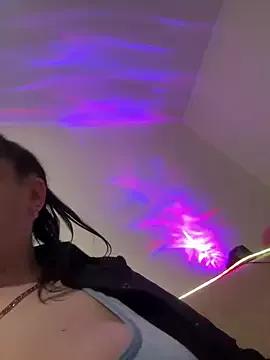 Join Evelinia, she wants to masturbate for you Evelinia from StripChat