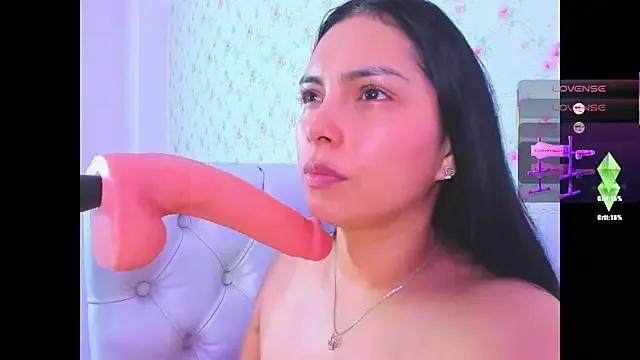 Freechat evelinn_belen on StripChat