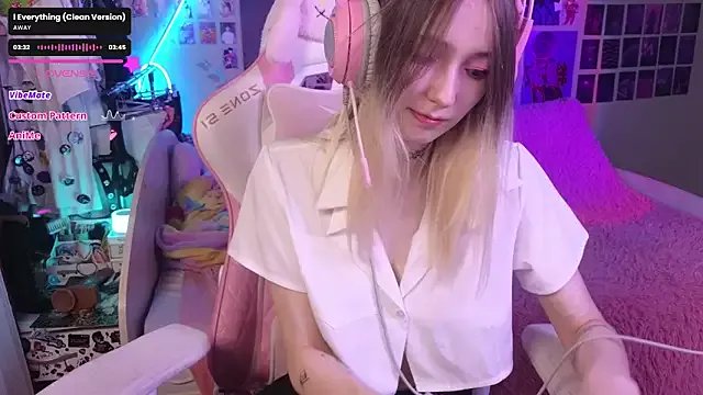 evierosen on StripChat 