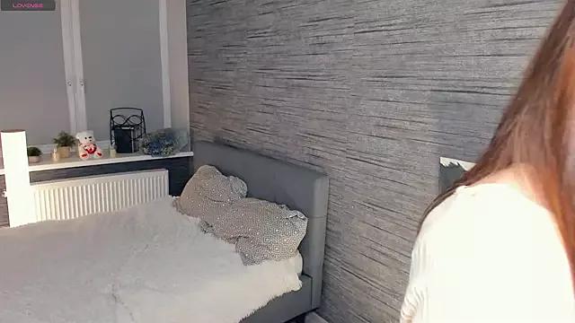 FloraDobb on StripChat 