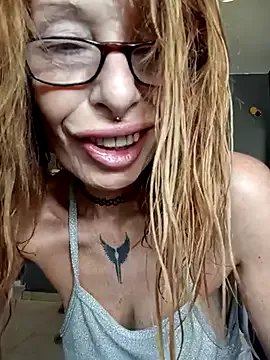 Freechat FrozenWaffle on StripChat