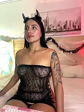 Masturbate to GabiHills, she wants to masturbate for you GabiHills from StripChat