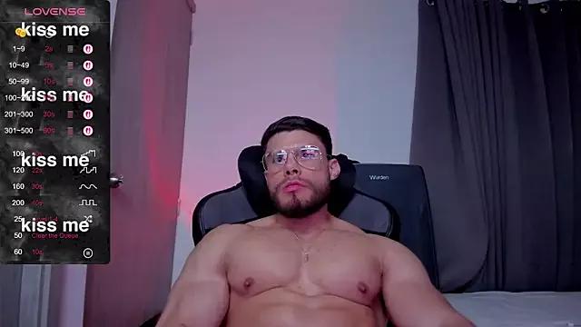 garageboy94 on StripChat 