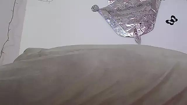 hanamor on StripChat 