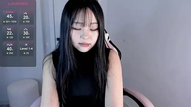 hee_young11 on StripChat 