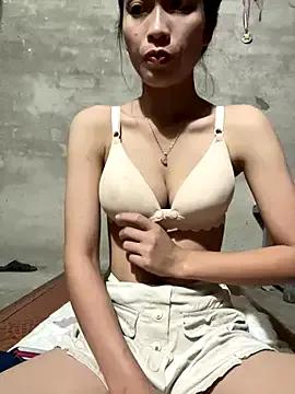 Amazing Hi-hi-zz wants you to fuck her body now hi-hi-zz from StripChat