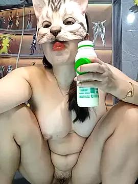 Hoasosweet on StripChat