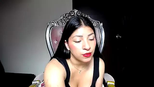 holly20a on StripChat 