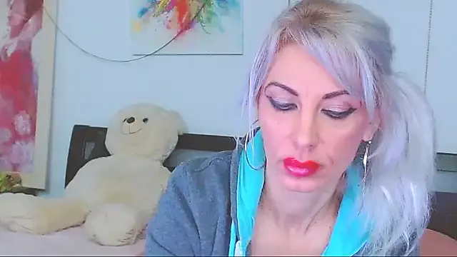 HoneyLara — Private on StripChat