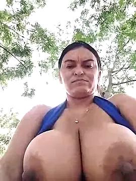 Horny-Mommy-Dirty on StripChat 