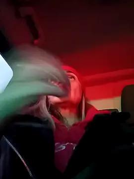 hugebobbs on StripChat