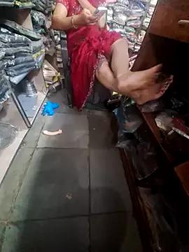 indianhotwife639 on StripChat 