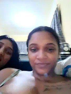 Freechat Indianqueen03 on StripChat